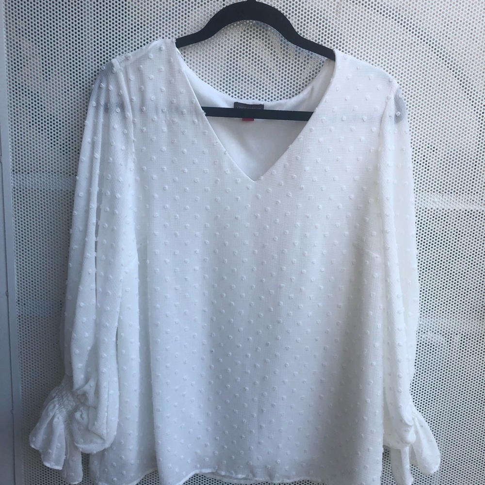 Vince Camuto White Textured Swiss Dot V-Neck Blouse